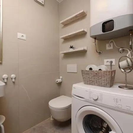 Appartamento Ivona - Beautiful Terrace And Free Garage Parking