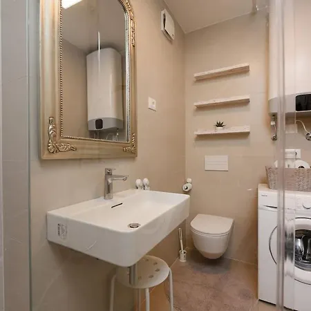 Ivona - Beautiful Terrace And Free Garage Parking *