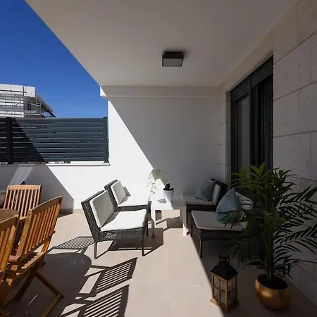 Ivona - Beautiful Terrace And Free Garage Parking Appartamento Zara